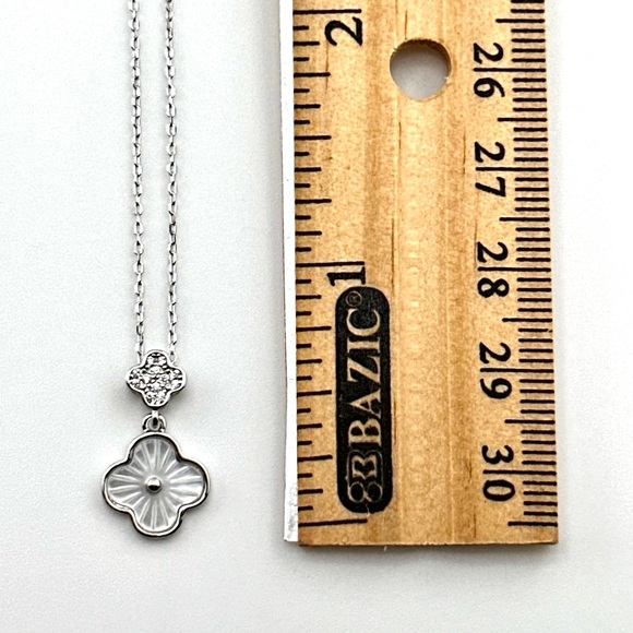 925 Solid Sterling Silver Luxury Mother of Pearl Clover Necklace - Picture 6 of 10